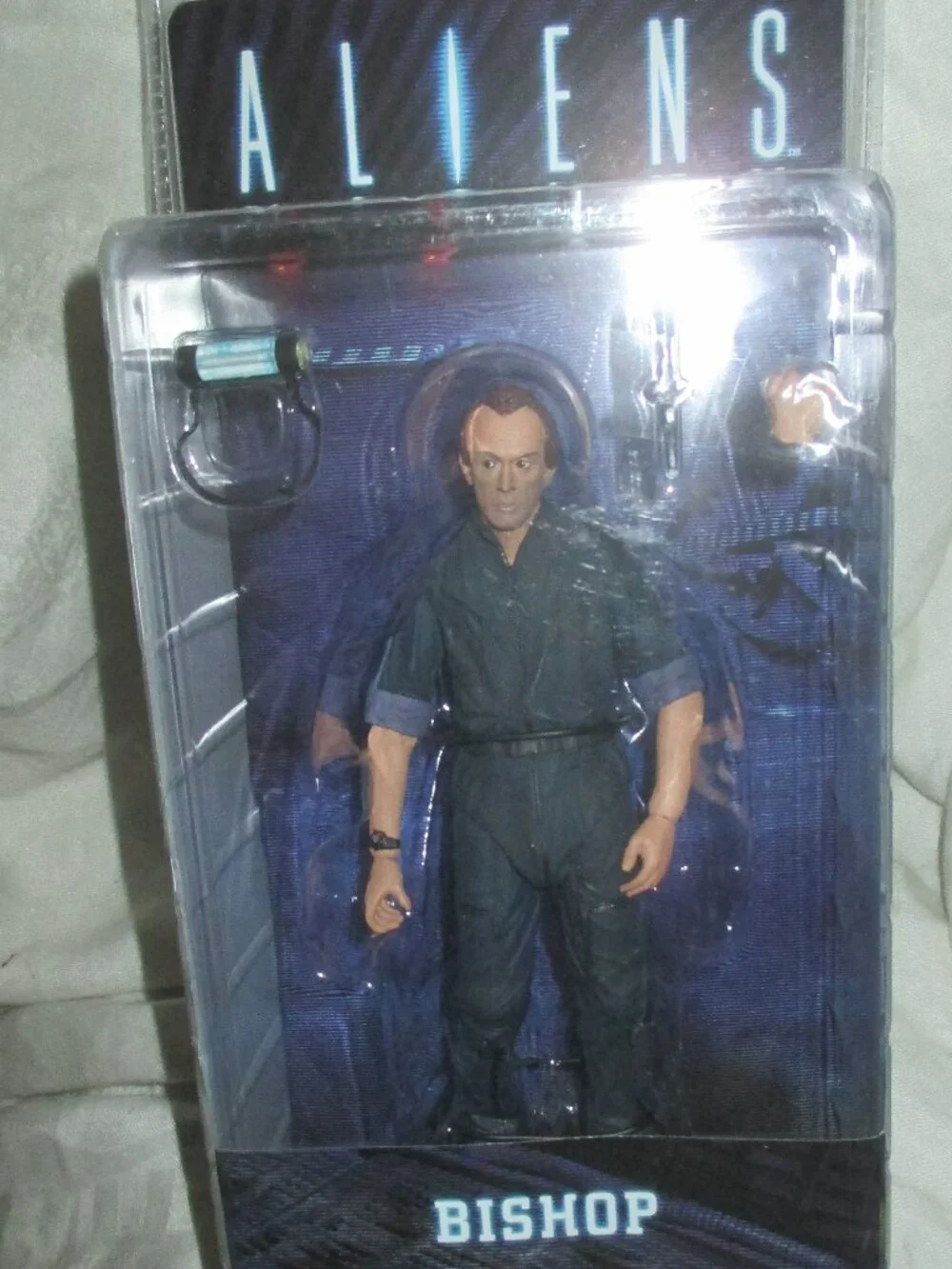 NECA Aliens Bishop Action Figure NEW IN BOX - Picture 1 of 2